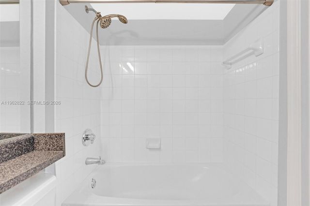 2586 Centergate Dr 303, Miramar, FL 33025