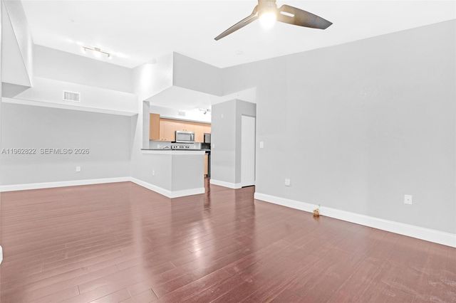 2586 Centergate Dr 303, Miramar, FL 33025