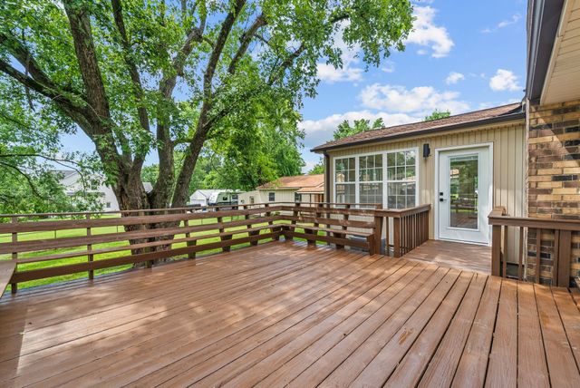 1301 Rivermont Dr, Gallatin, TN 37066