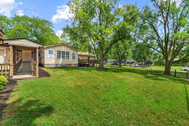 1301 Rivermont Dr, Gallatin, TN 37066