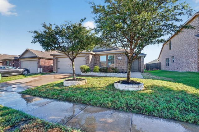 2428 Rosharon Drive, Forney, TX 75126
