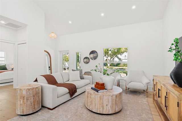 1834 BOUGAINVILLEA STREET, Sarasota, FL 34239