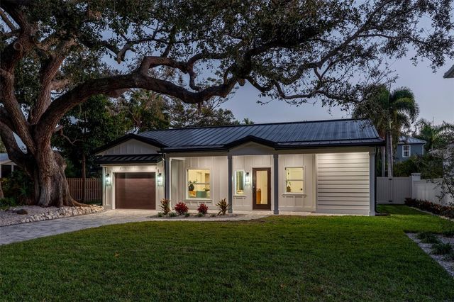 1834 BOUGAINVILLEA STREET, Sarasota, FL 34239