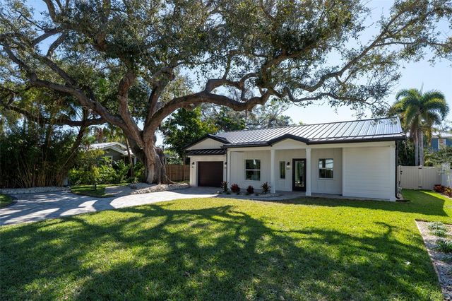 1834 BOUGAINVILLEA STREET, Sarasota, FL 34239