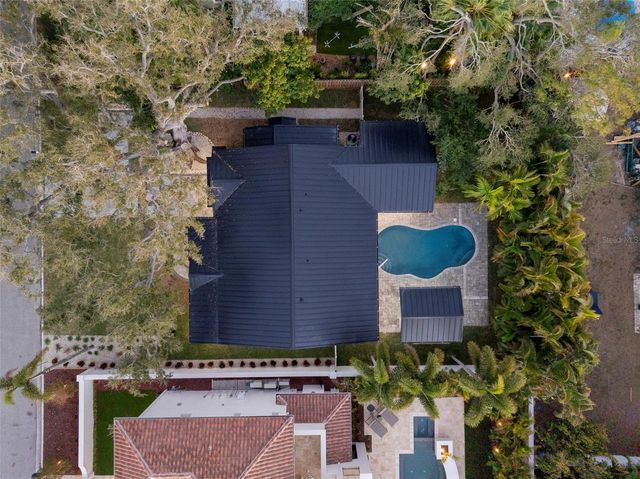 1834 BOUGAINVILLEA STREET, Sarasota, FL 34239