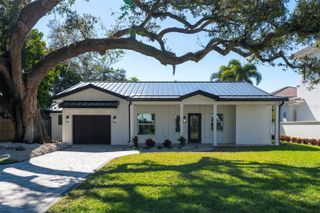 1834 BOUGAINVILLEA STREET, Sarasota, FL 34239