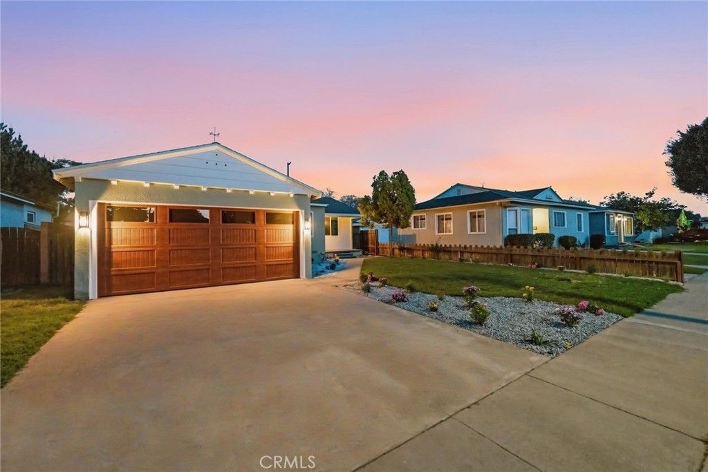 3516 Roxanne, Long Beach, CA 90808