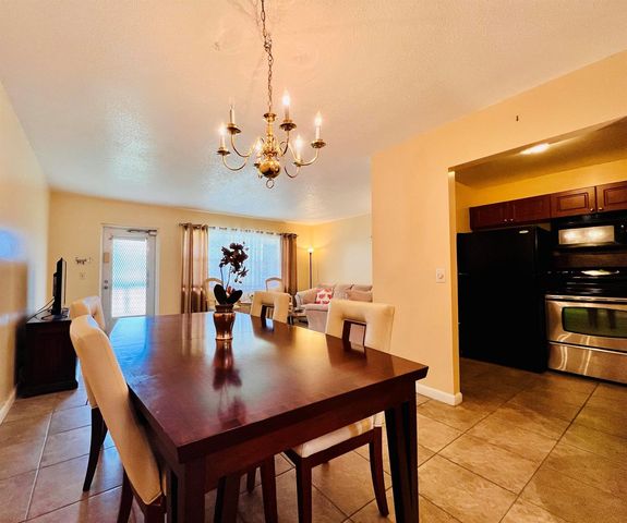 142 Cambridge F, West Palm Beach, FL 33417