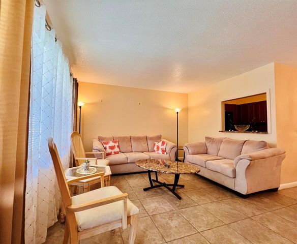 142 Cambridge F, West Palm Beach, FL 33417
