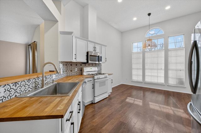 3033 Blue Jay Lane, Midlothian, TX 76065