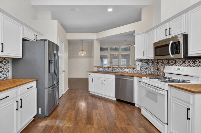 3033 Blue Jay Lane, Midlothian, TX 76065