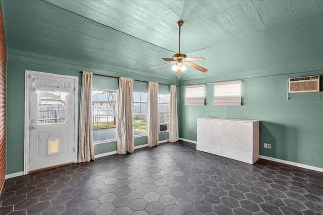 3033 Blue Jay Lane, Midlothian, TX 76065