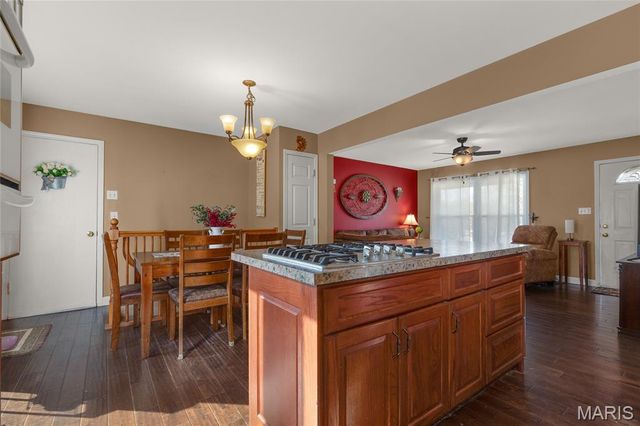 402 Wallach Drive, Eureka, MO 63025