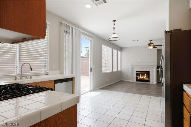 9221 Valador Avenue, Las Vegas, NV 89129