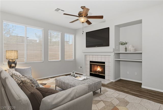 9221 Valador Avenue, Las Vegas, NV 89129