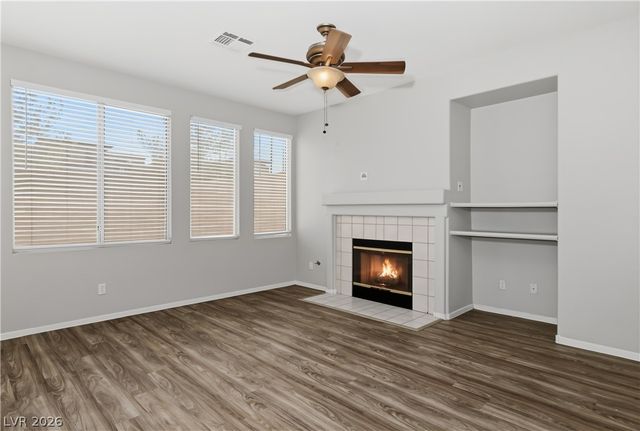 9221 Valador Avenue, Las Vegas, NV 89129