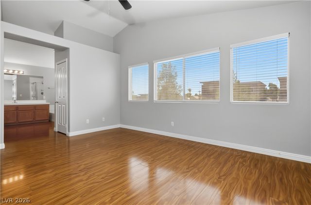 9221 Valador Avenue, Las Vegas, NV 89129