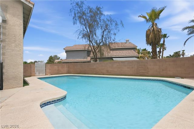 9221 Valador Avenue, Las Vegas, NV 89129