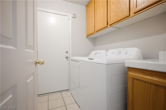 9221 Valador Avenue, Las Vegas, NV 89129