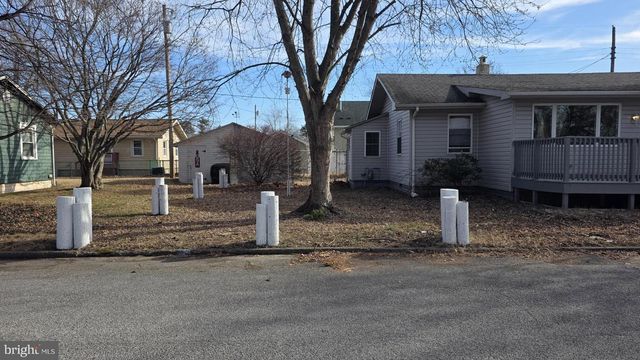 239 J ST, Carneys Point, NJ 08069