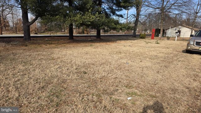 239 J ST, Carneys Point, NJ 08069