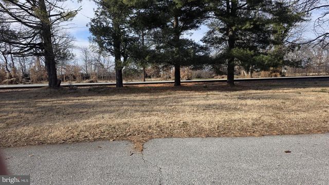 239 J ST, Carneys Point, NJ 08069