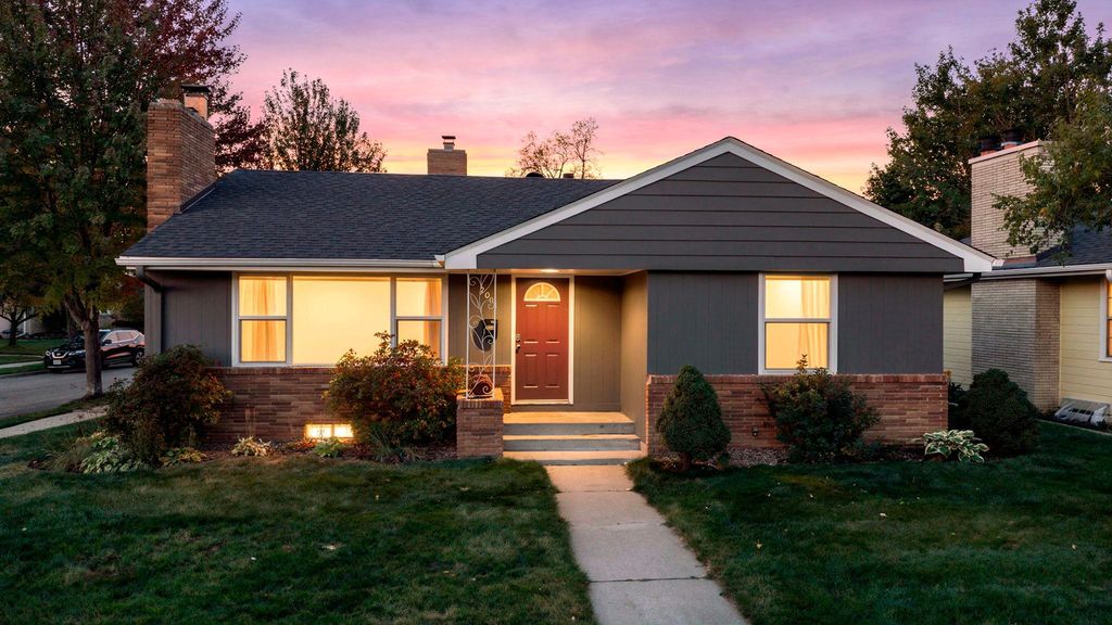 2001 W 61st Street, Minneapolis, MN 55419 — exterior