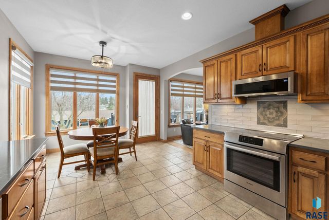 2603 S Big Timber Pl Place, Sioux Falls, SD 57105