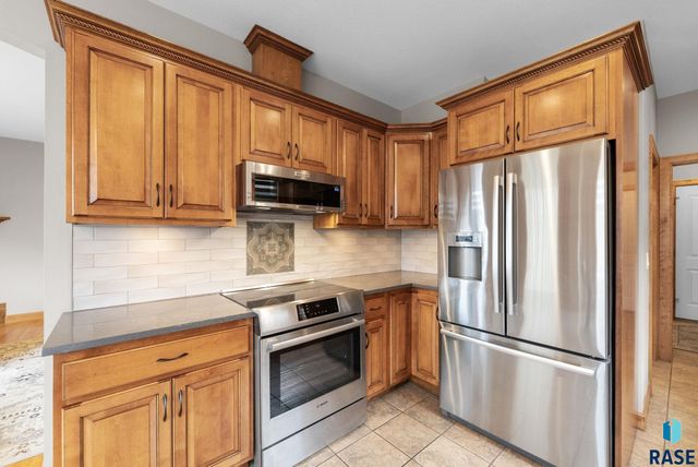 2603 S Big Timber Pl Place, Sioux Falls, SD 57105