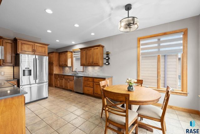 2603 S Big Timber Pl Place, Sioux Falls, SD 57105