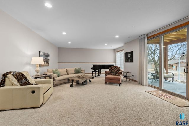 2603 S Big Timber Pl Place, Sioux Falls, SD 57105