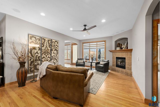 2603 S Big Timber Pl Place, Sioux Falls, SD 57105