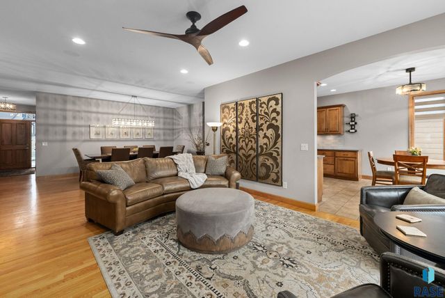 2603 S Big Timber Pl Place, Sioux Falls, SD 57105