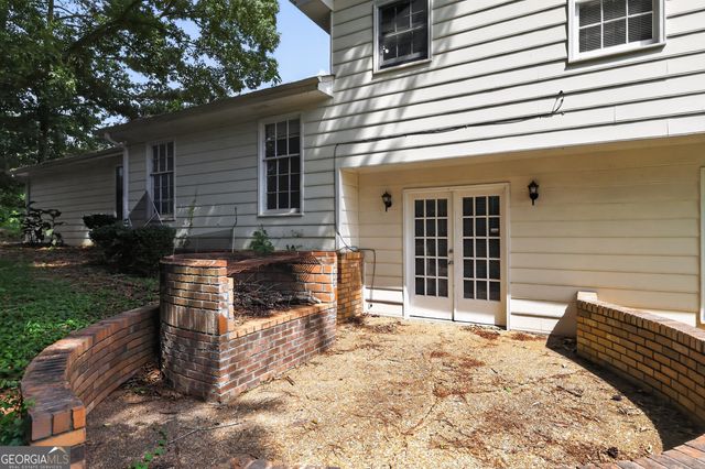 5151 Tara Creek Drive, Ellenwood, GA 30294
