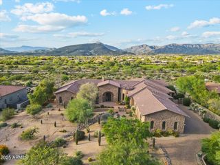 9888 E WINTER SUN Drive 24, Scottsdale, AZ 85262