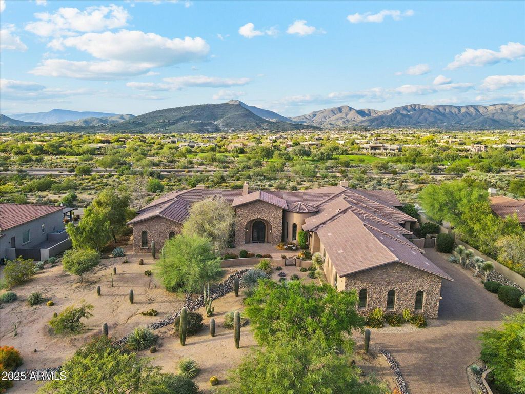 9888 E WINTER SUN Drive 24, Scottsdale, AZ 85262