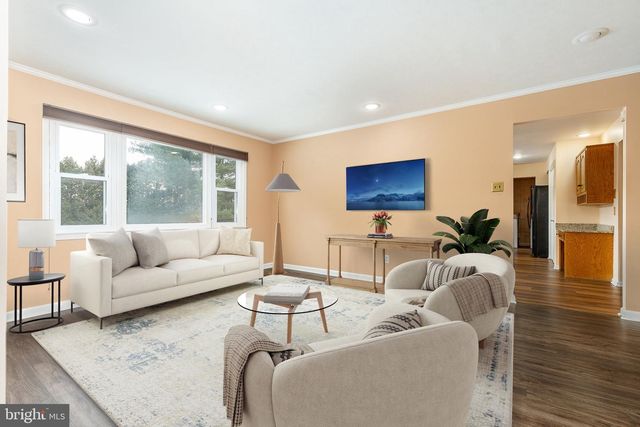 1211 GOODMAN DR, Fort Washington, PA 19034