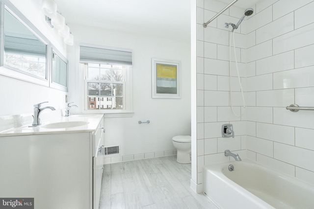 1211 GOODMAN DR, Fort Washington, PA 19034