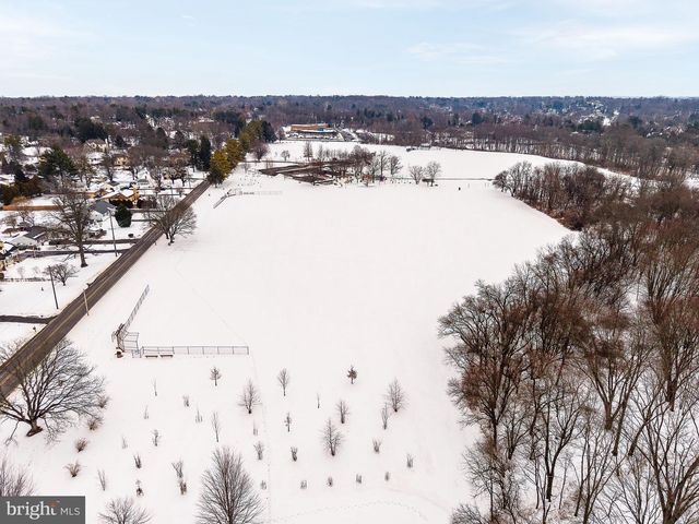 1211 GOODMAN DR, Fort Washington, PA 19034