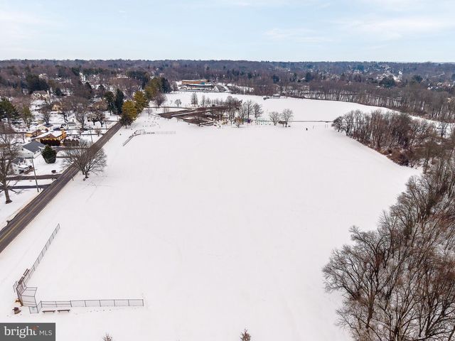 1211 GOODMAN DR, Fort Washington, PA 19034