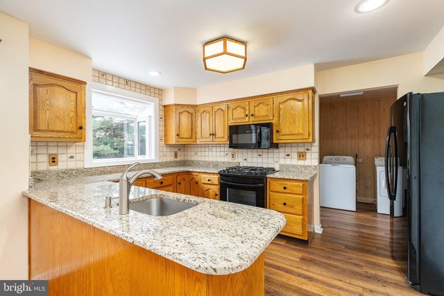 1211 GOODMAN DR, Fort Washington, PA 19034