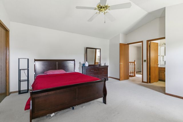 4608 WILLOW WOOD Court, Davenport, IA 52807
