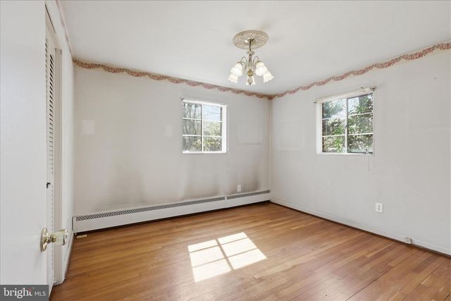 4728 GROVES LN, Fairfax, VA 22030