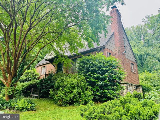 4728 GROVES LN, Fairfax, VA 22030