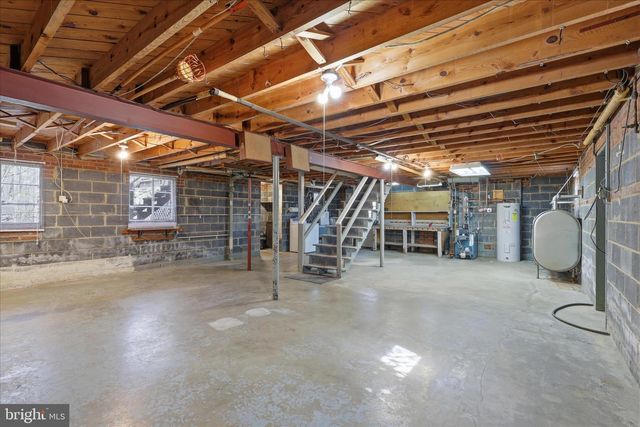 4728 GROVES LN, Fairfax, VA 22030