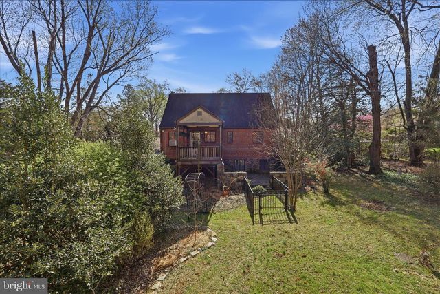 4728 GROVES LN, Fairfax, VA 22030