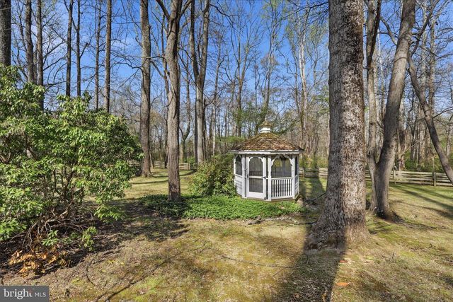 4728 GROVES LN, Fairfax, VA 22030