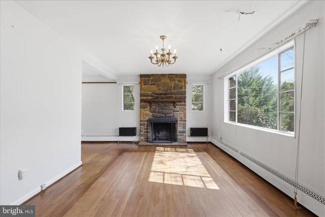 4728 GROVES LN, Fairfax, VA 22030
