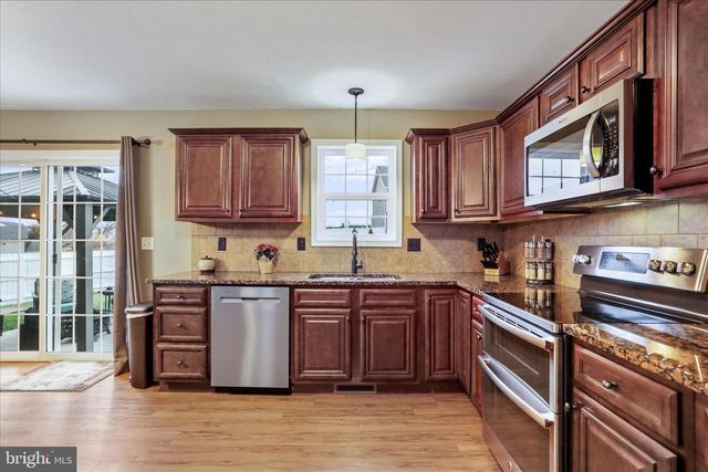 9337 LINDALE AVE, Greencastle, PA 17225