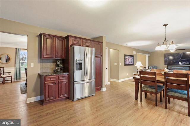 9337 LINDALE AVE, Greencastle, PA 17225